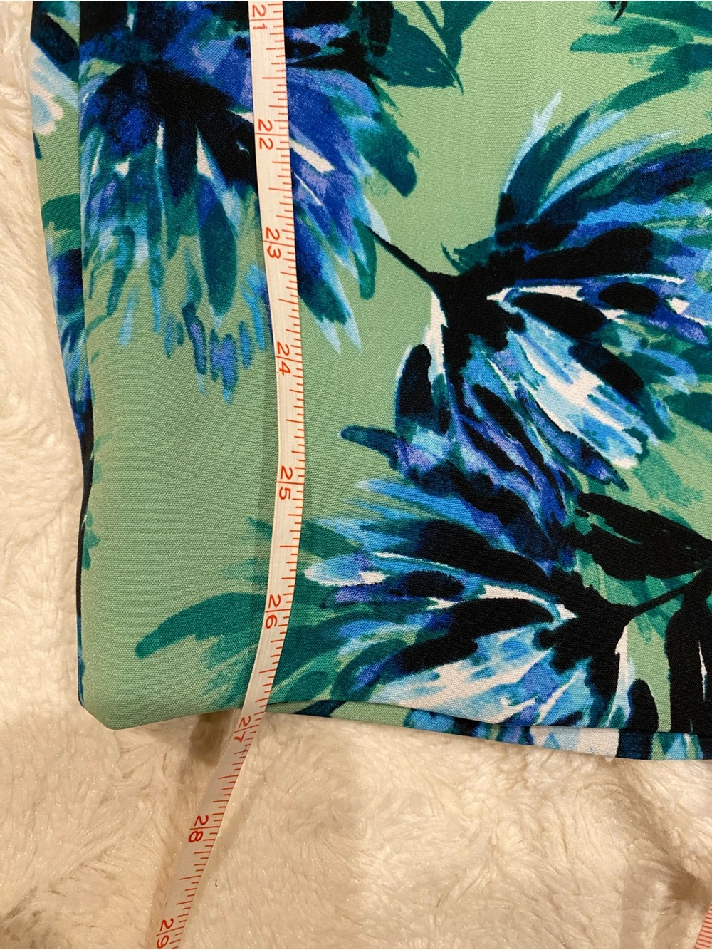 Banana Republic Green Avery Cropped Pants with Blue Floral Print size 12 - Picture 9 of 9